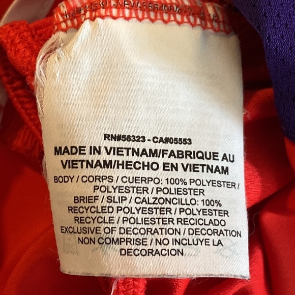 Nike Women’s Red Running Shorts Lightweight Athletic Activewear 4764 - Picture 6 of 8